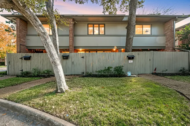 $1,900 | 6453 Bayou Glen Road, Houston, TX 77057