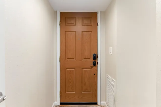 $1,900 | 6453 Bayou Glen Road, Houston, TX 77057