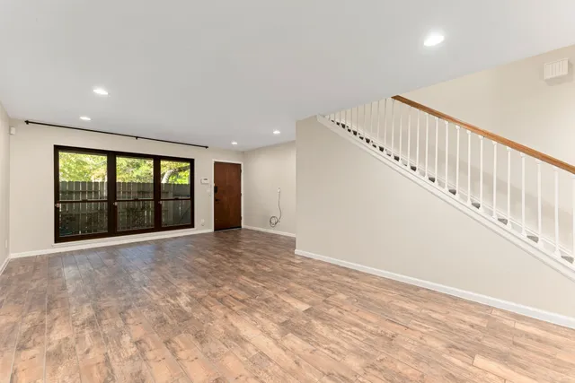 $1,900 | 6453 Bayou Glen Road, Houston, TX 77057