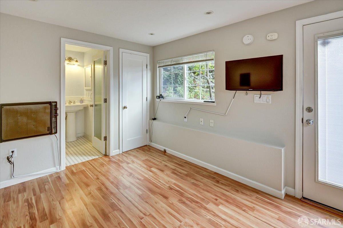 201 Taurus Avenue Oakland, CA 94611 - Photo 34 of 38