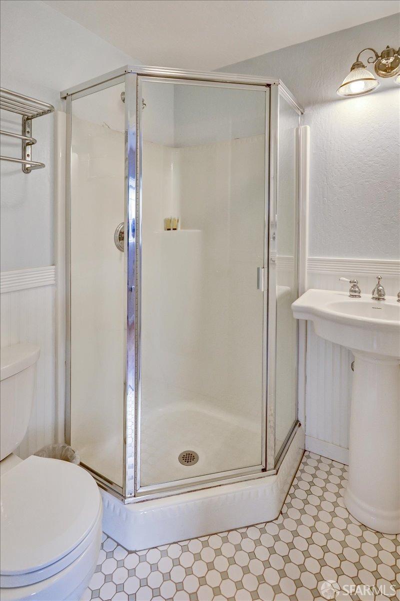 201 Taurus Avenue Oakland, CA 94611 - Photo 36 of 38