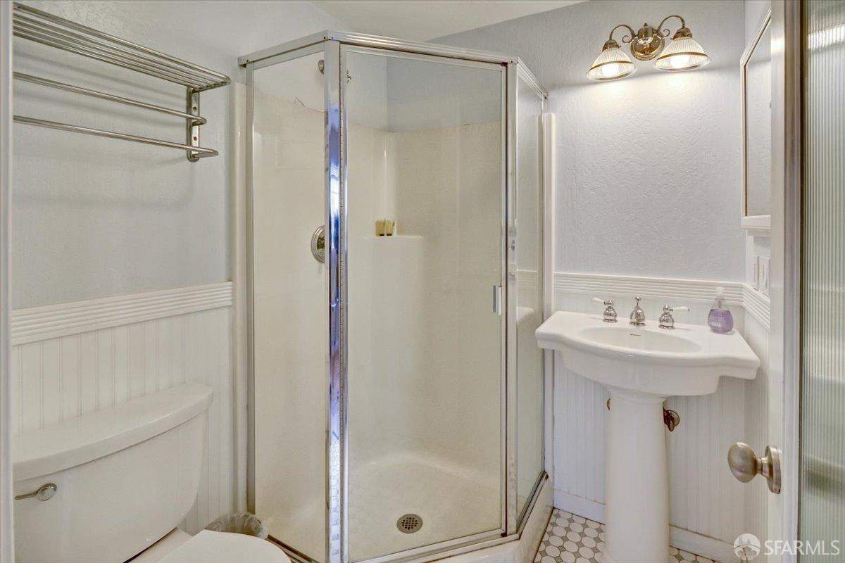 201 Taurus Avenue Oakland, CA 94611 - Photo 37 of 38