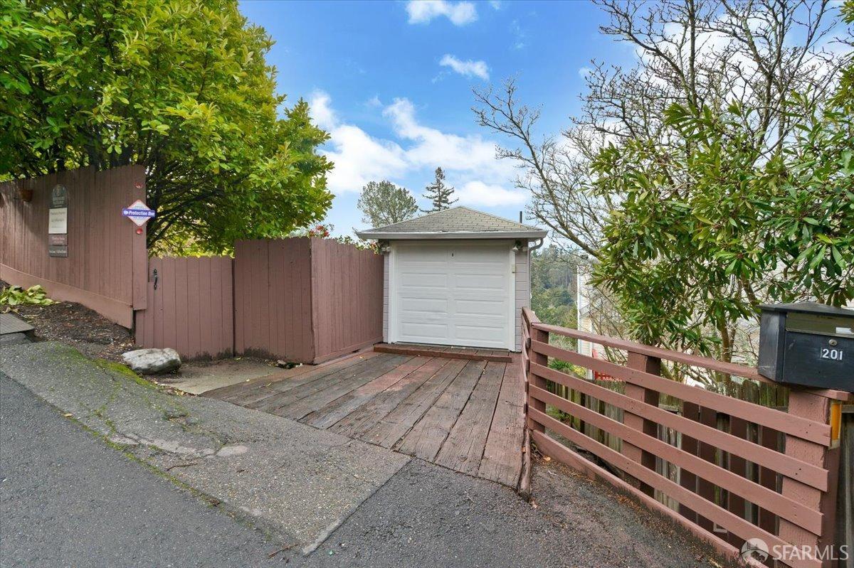 201 Taurus Avenue Oakland, CA 94611 - Photo 38 of 38