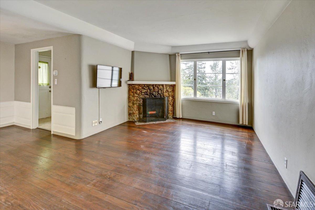 201 Taurus Avenue Oakland, CA 94611 - Photo 5 of 38