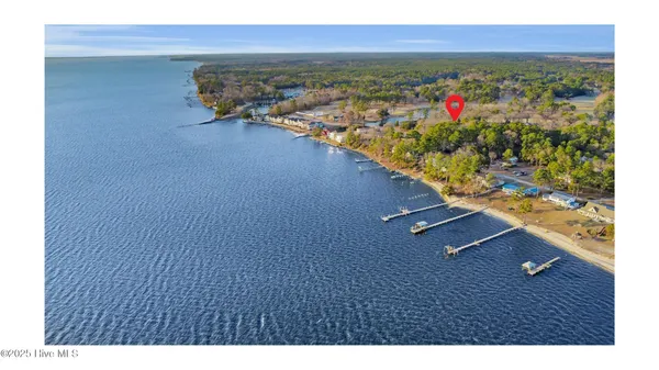 $305,000 | 226 Pinewood Drive, Minnesott Beach, NC 28510
