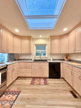 $305,000 | 226 Pinewood Drive, Minnesott Beach, NC 28510