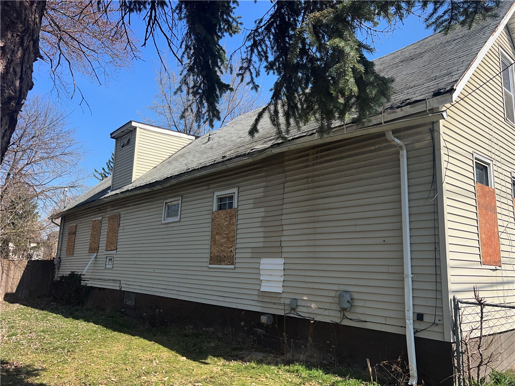 170 Friederich Park Rochester, NY 14621 - Photo 2 of 27