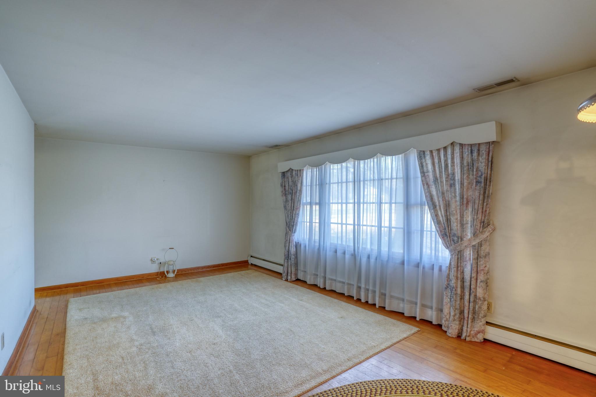 4215 Preston Road Hurlock, MD 21643 - Photo 31 of 40 an empty room with a window