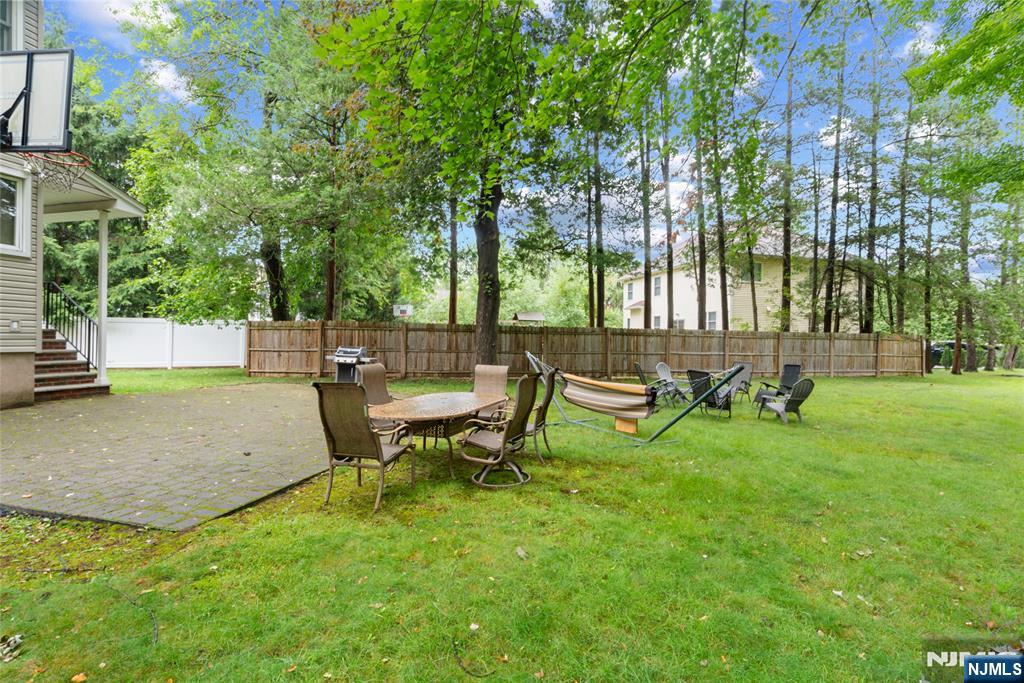 1759 Lilbet Road Teaneck, NJ 07666 - Photo 34 of 41