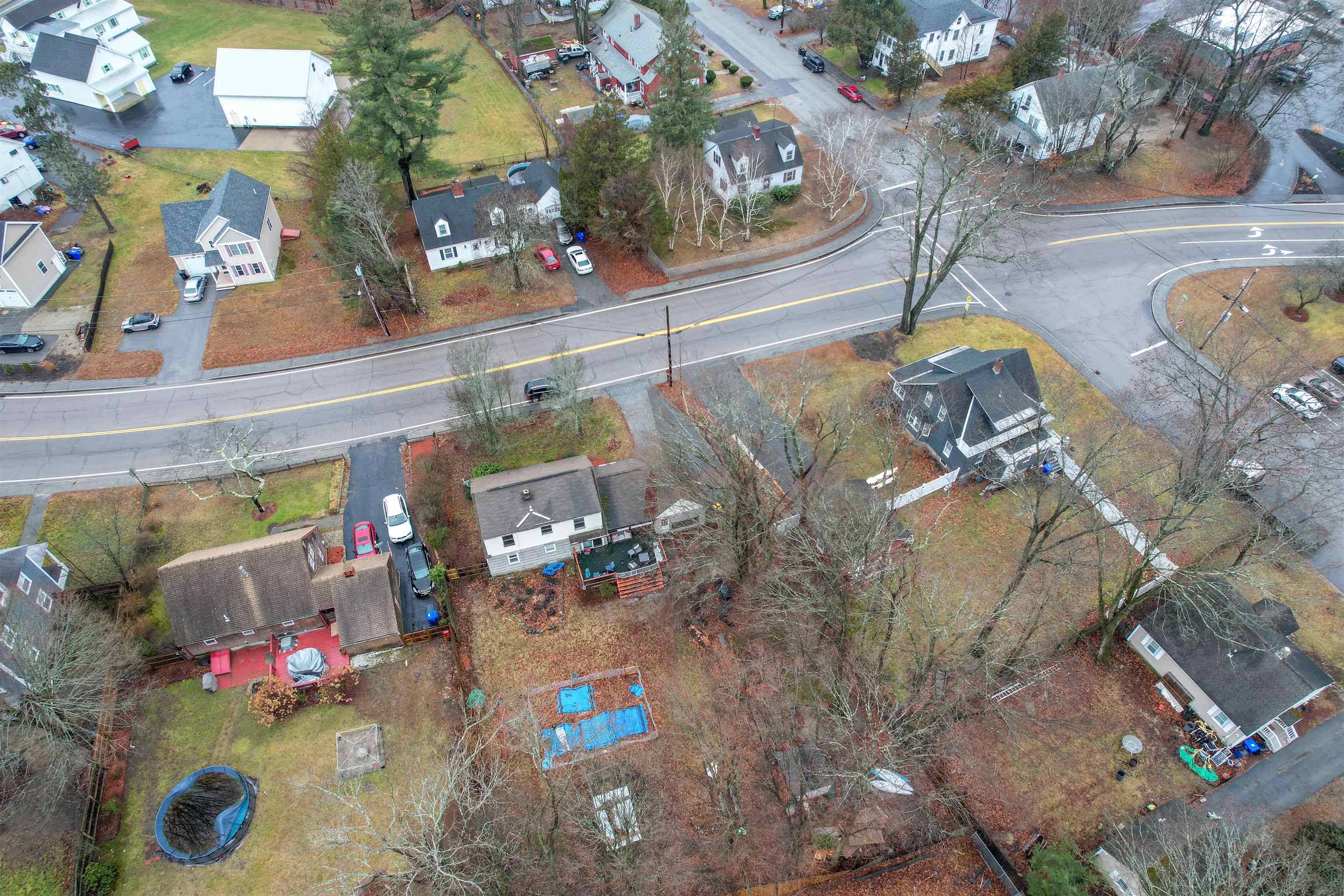 13 Chase Street Hudson, NH 03051 - Photo 15 of 25