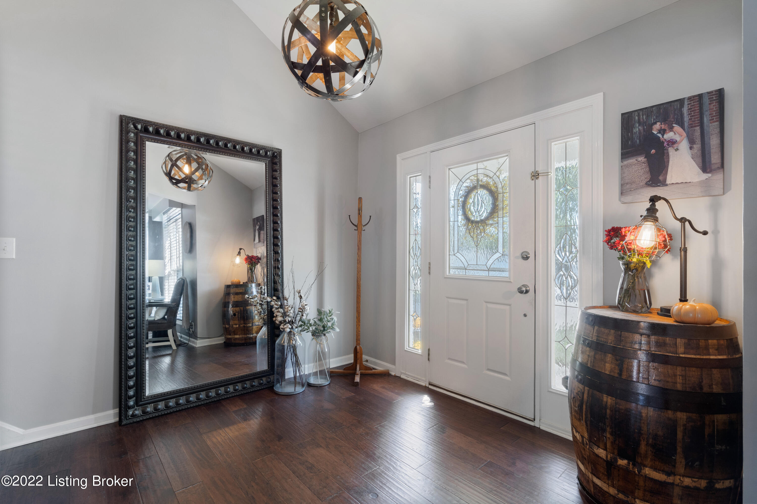 Country Club_Interior_001