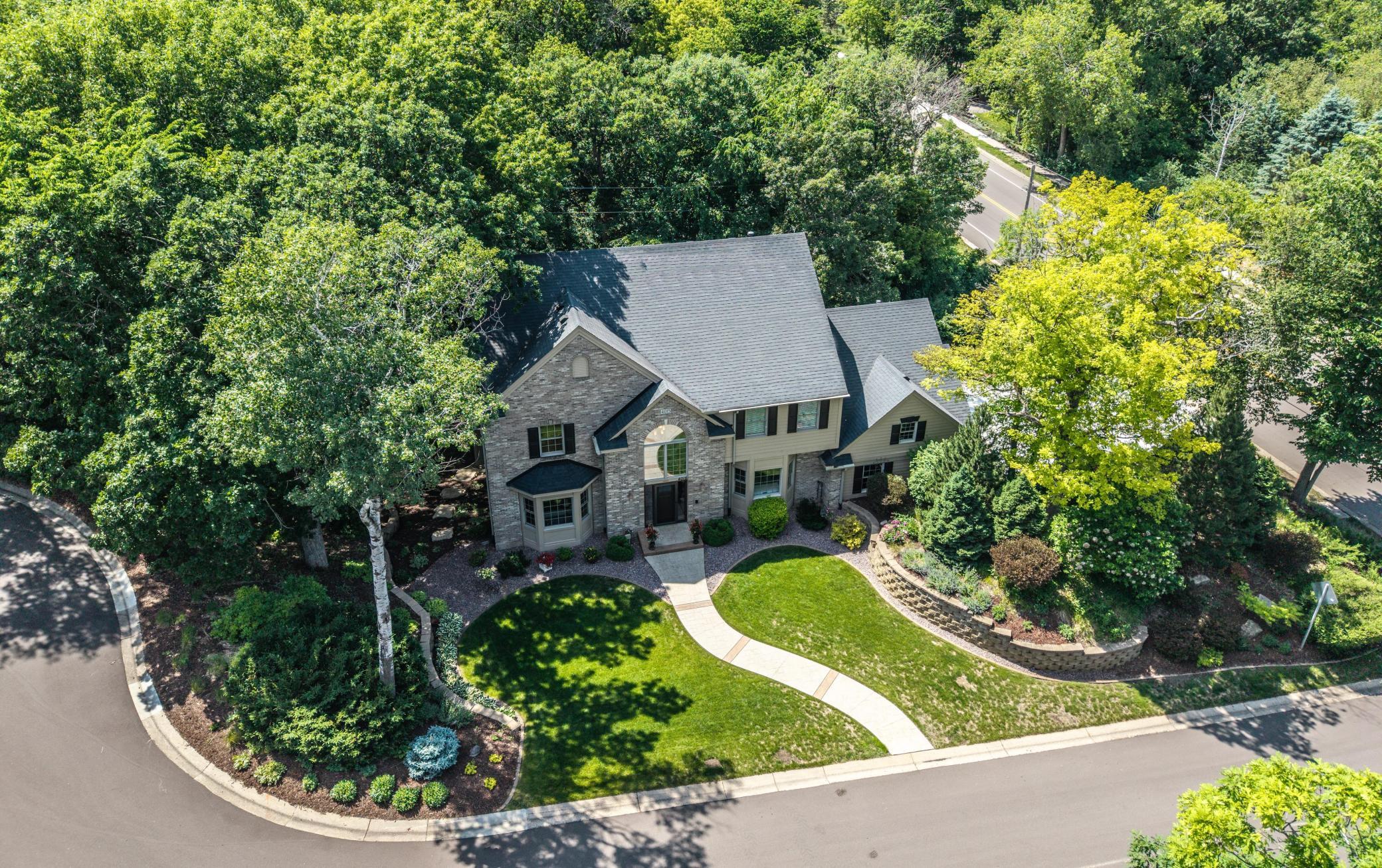 4015 Hosford Hills Road Eagan, MN 55123 - Photo 2 of 52