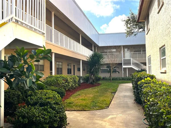 $109,999 | 10037 62nd Avenue North, Unit 23, St. Petersburg, FL 33708