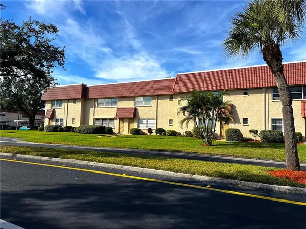 $109,999 | 10037 62nd Avenue North, Unit 23, St. Petersburg, FL 33708