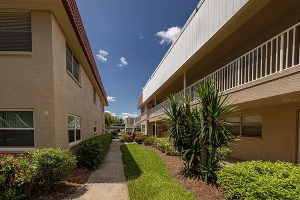 $109,999 | 10037 62nd Avenue North, Unit 23, St. Petersburg, FL 33708