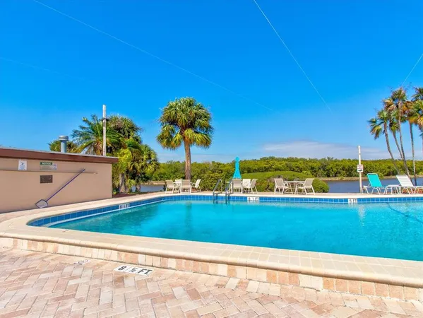 $109,999 | 10037 62nd Avenue North, Unit 23, St. Petersburg, FL 33708