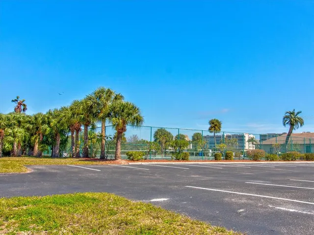 $114,999 | 10037 62nd Avenue North, Unit 23, St. Petersburg, FL 33708