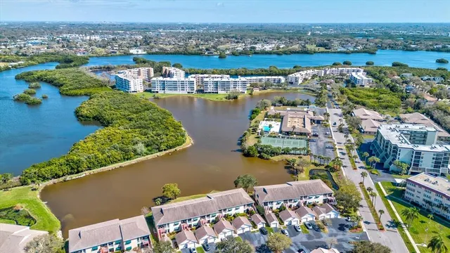 $114,999 | 10037 62nd Avenue North, Unit 23, St. Petersburg, FL 33708