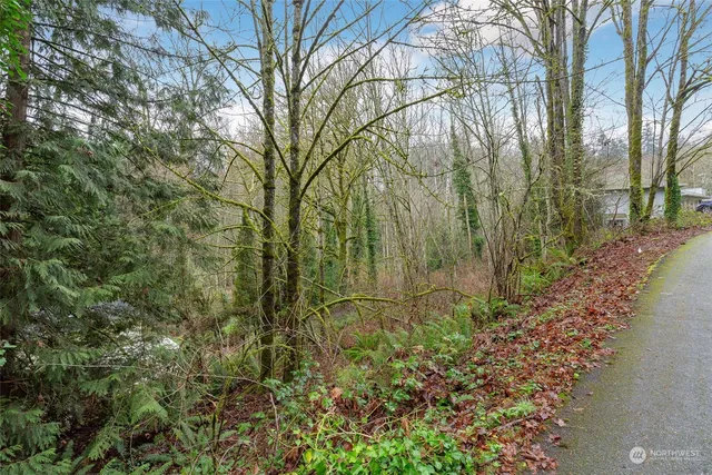 $390,000 | 16 76th Place Northeast, Kenmore, WA 98028