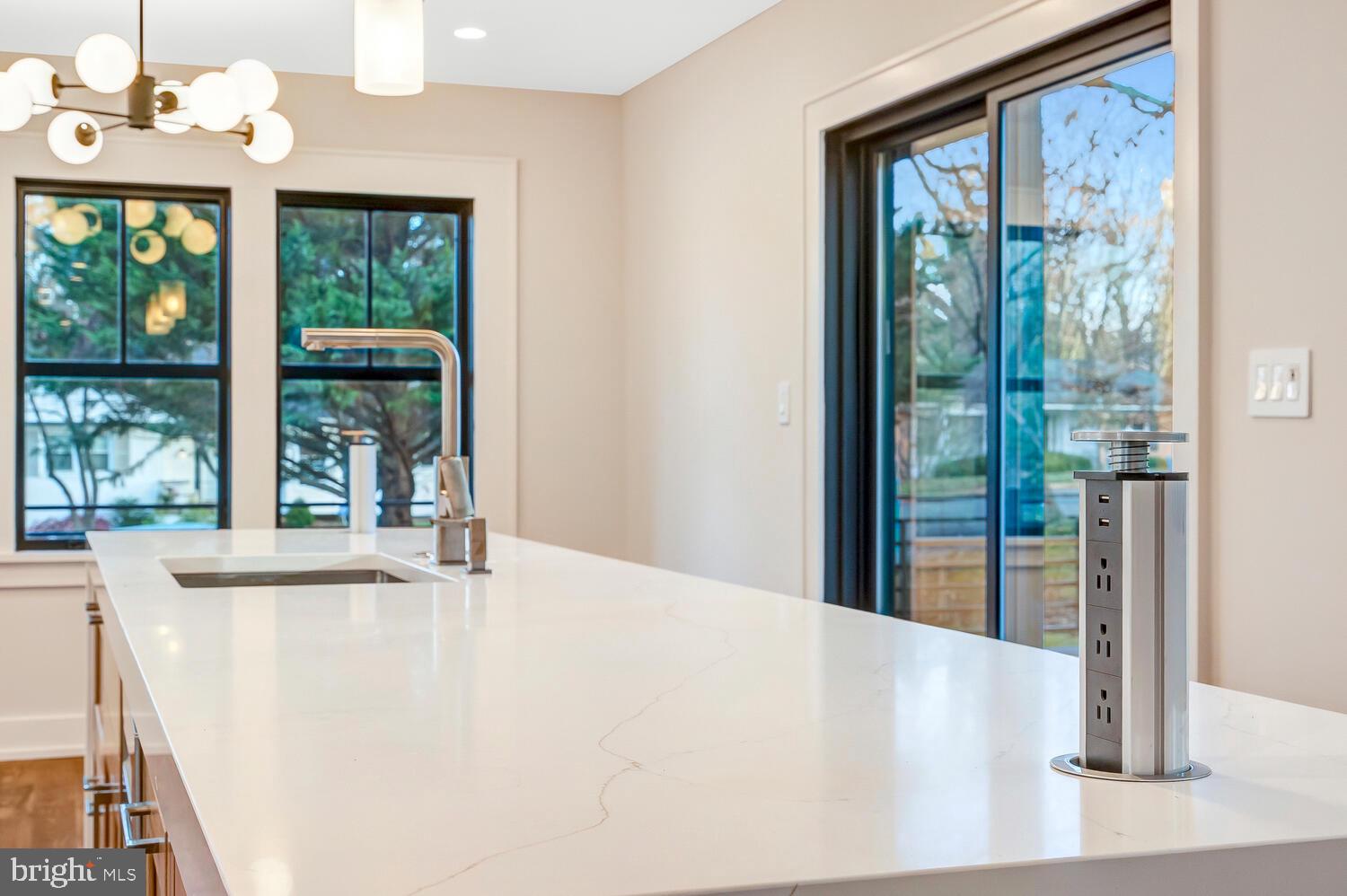 5921 Chesterbrook Road McLean, VA 22101 - Photo 33 of 103