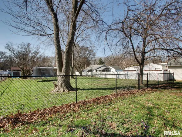 $179,900 | 1301 Cherry Lane, Quincy, IL 62301