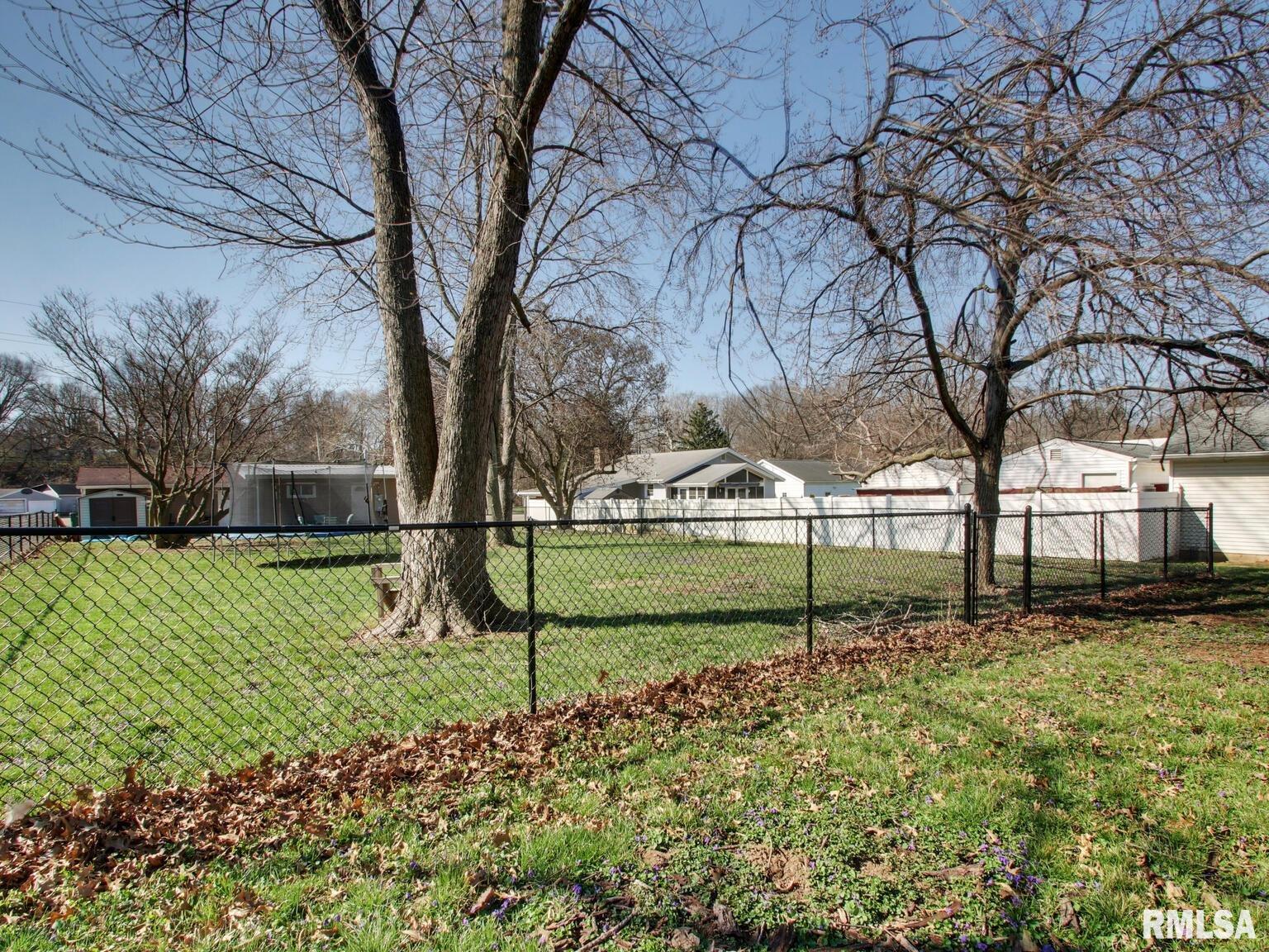 1301 Cherry Lane Quincy, IL 62301 - Photo 23 of 24
