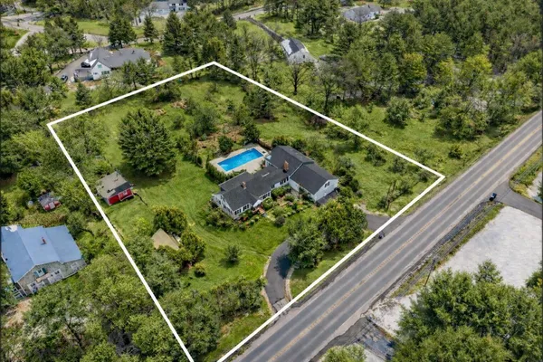 $575,000 | 2897 Highway 2, Hermon, ME 04401