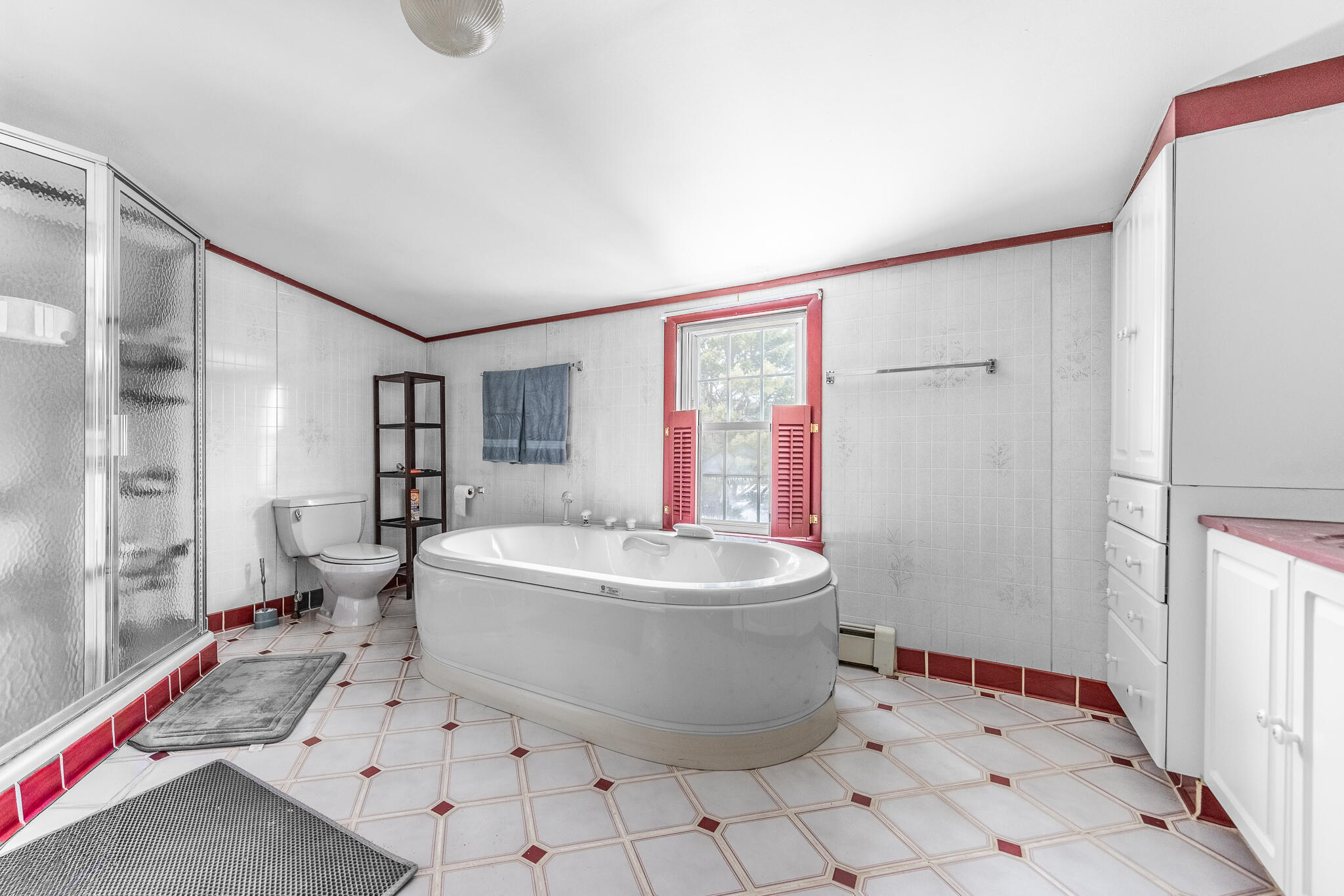 2897 Highway 2 Hermon, ME 04401 - Photo 24 of 45 Bath Upstairs