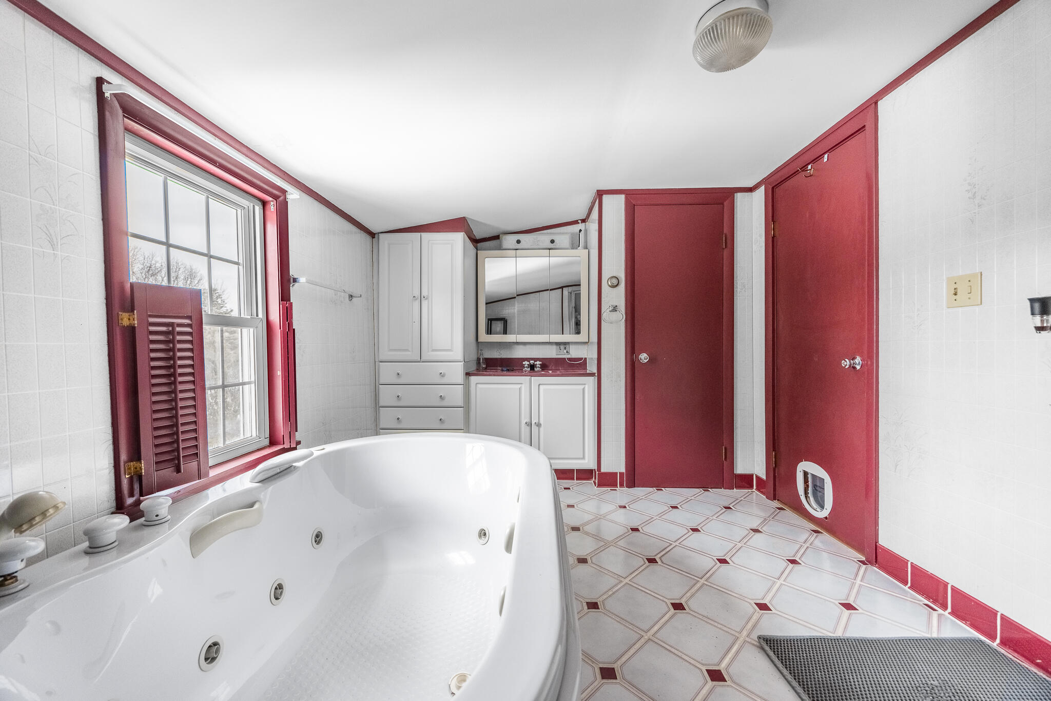2897 Highway 2 Hermon, ME 04401 - Photo 25 of 45 Bath Upstairs-2