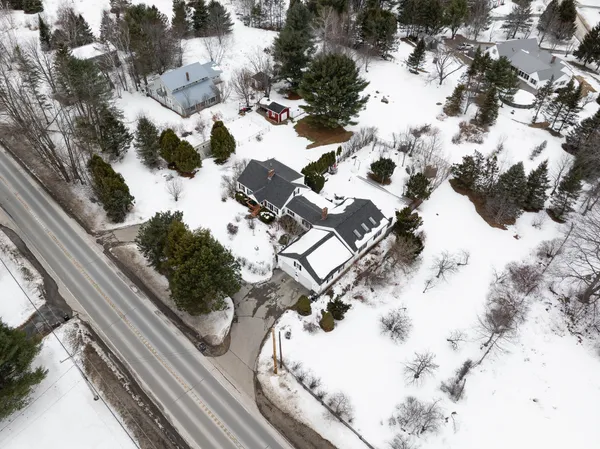 $575,000 | 2897 Highway 2, Hermon, ME 04401