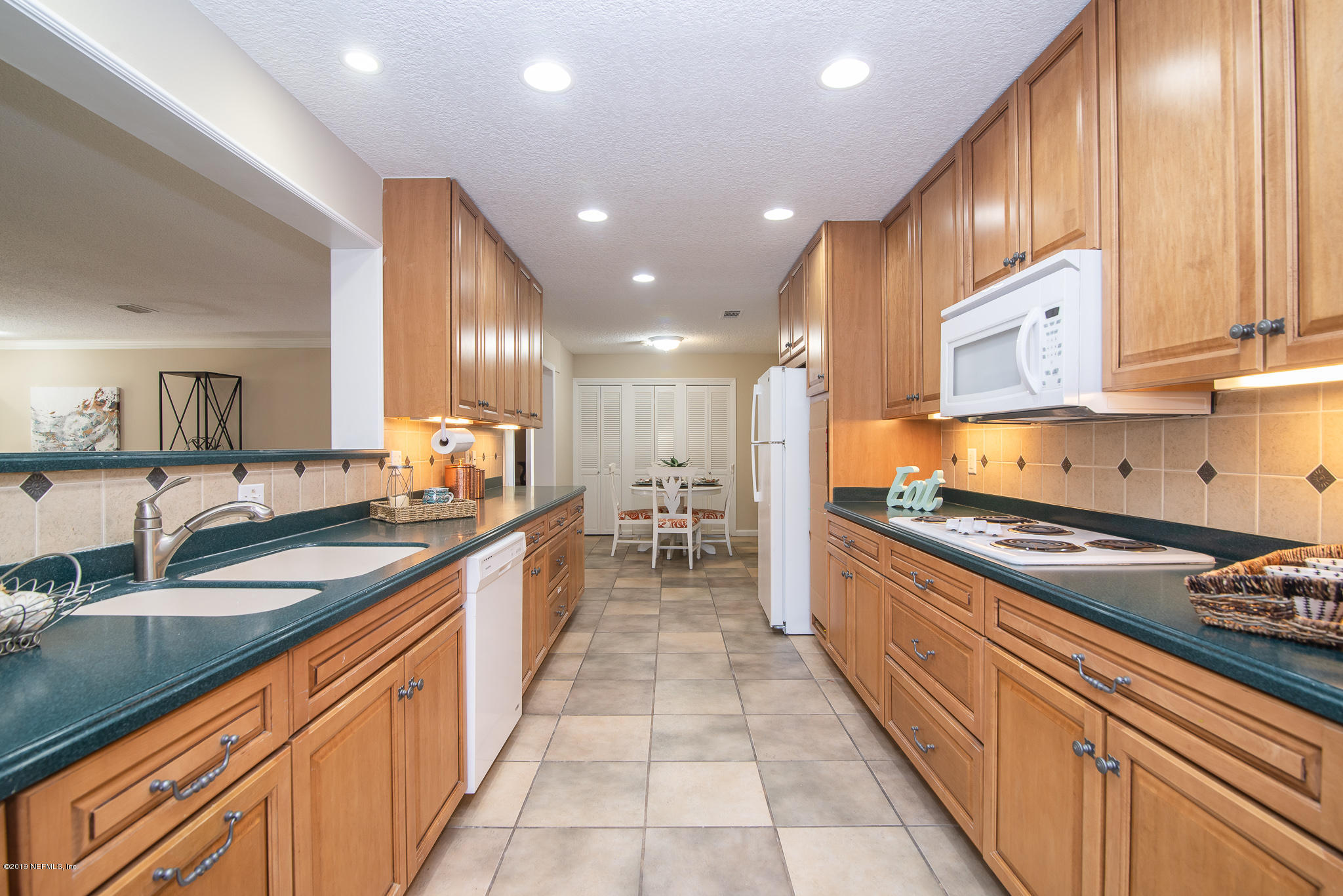8166 Hollyridge Road Jacksonville, FL 32256 - Photo 32 of 49 Open Pass Through