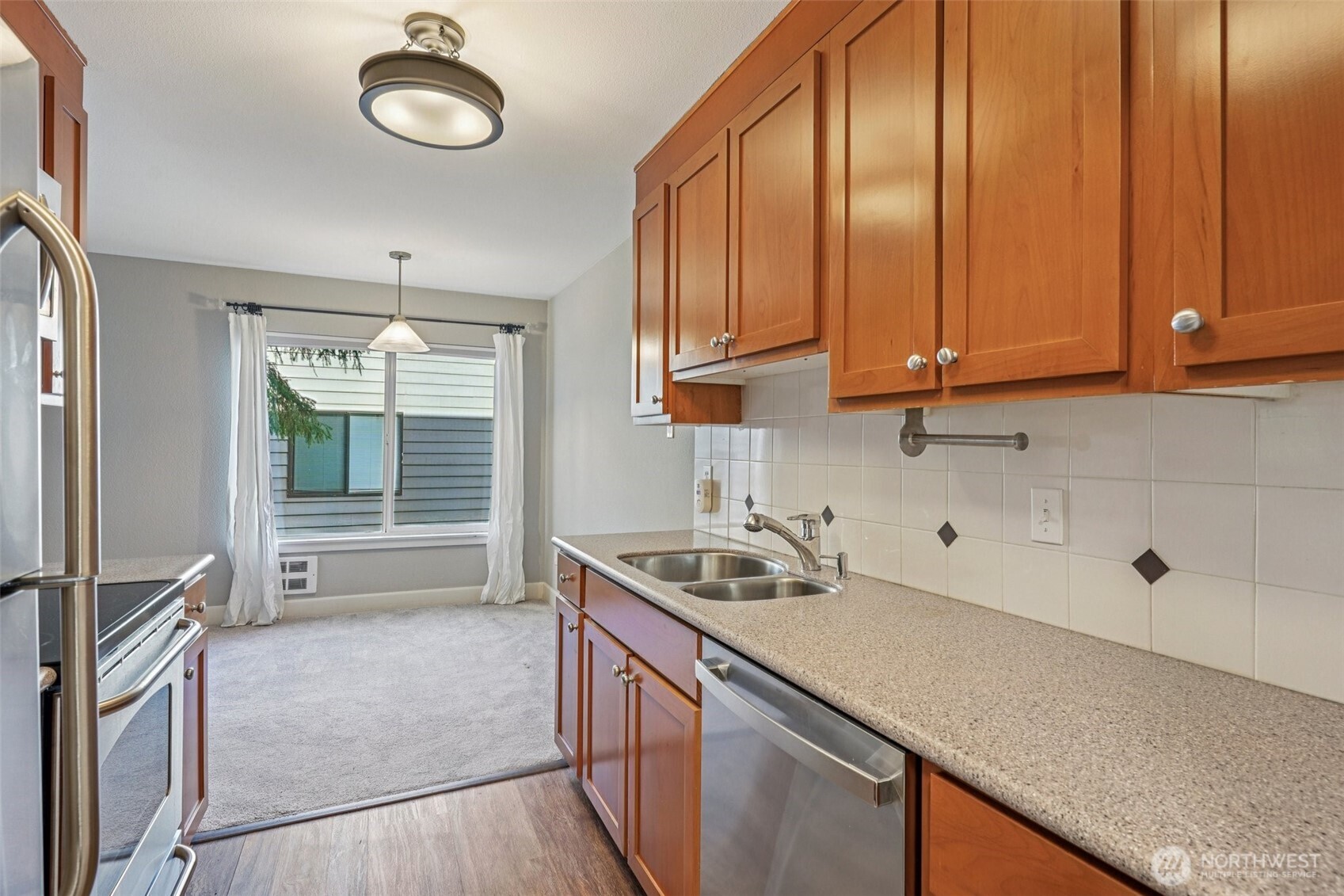 8025 234th Street Southwest, Unit 116 Edmonds, WA 98026 - Photo 9 of 26