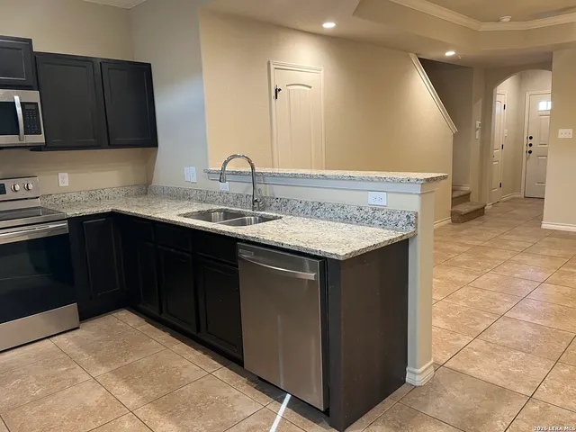 $1,350 | 6414 Luglio Lane, Unit 103, San Antonio, TX 78233