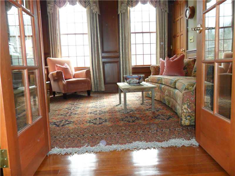 137 Joe Sweet Road Glocester, RI 02814 - Photo 7 of 22 Executive Office/Suite.