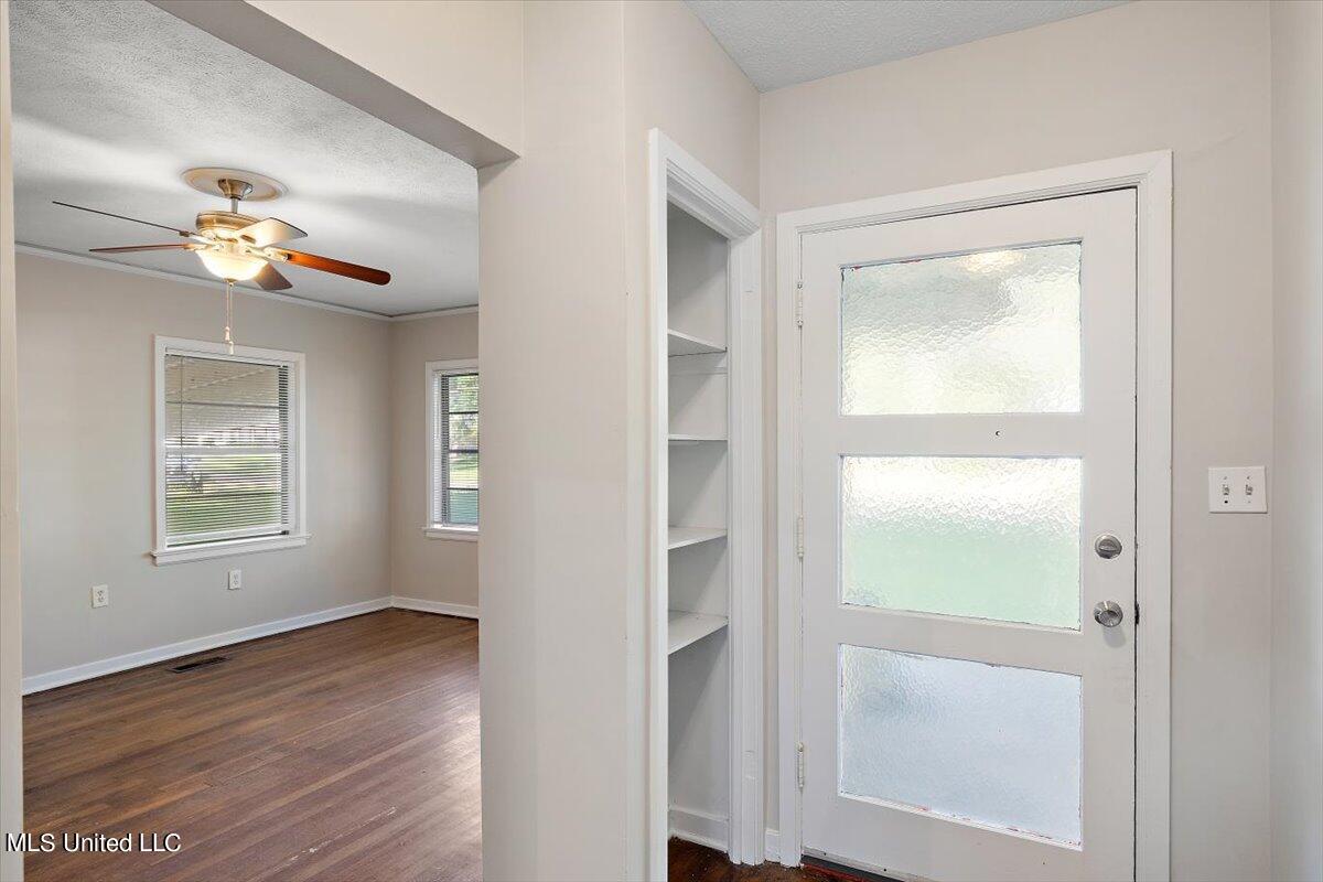 4623 Meadow Ridge Drive Jackson, MS 39206 - Photo 2 of 20 05-3HTP0250