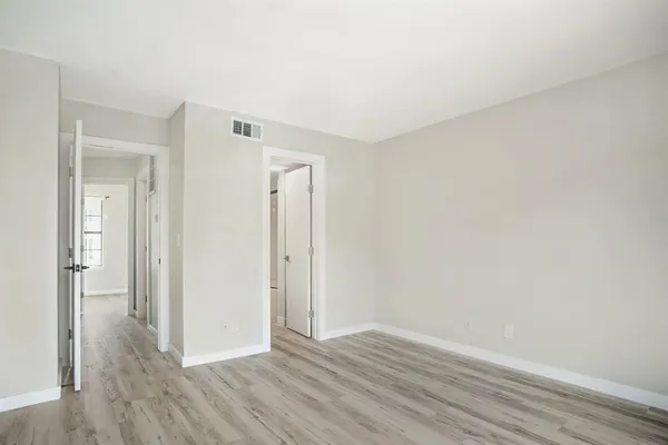 $1,500 | 618 West Collins Street, Denton, TX 76201