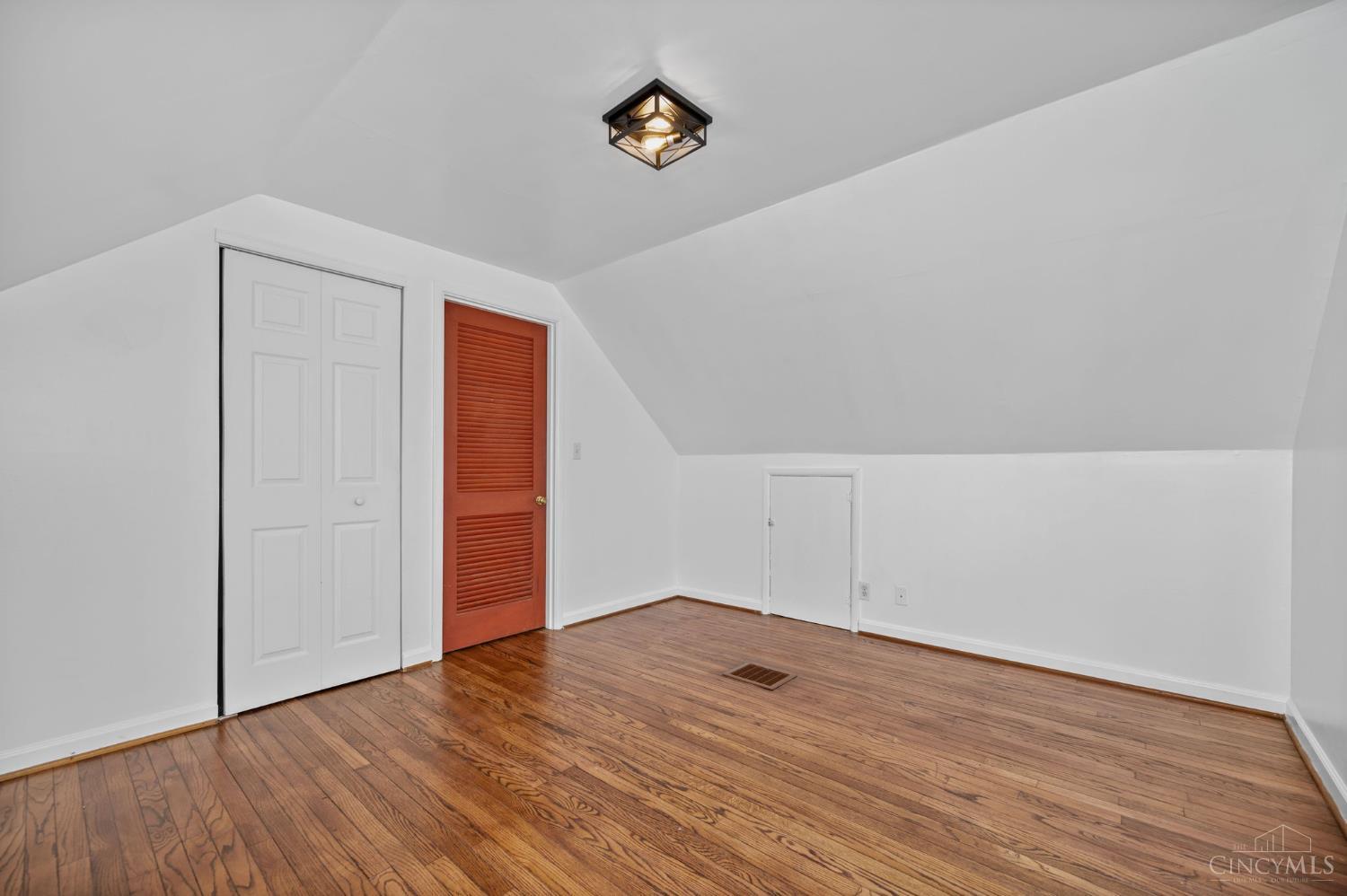 7101 Dunn Road Cincinnati, OH 45230 - Photo 34 of 50