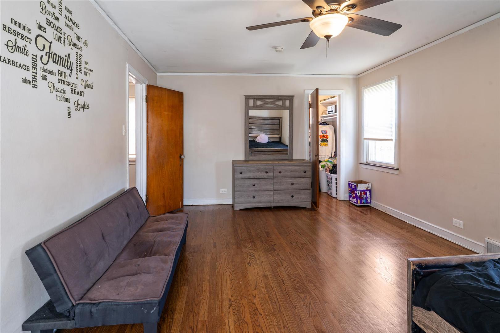 8108 South Wood Street Chicago, IL 60620 - Photo 12 of 20