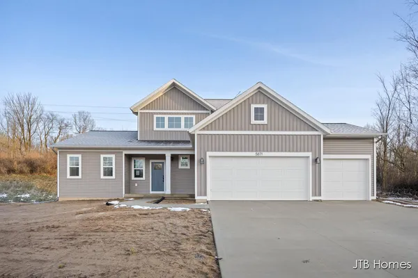 $629,900 | 5871 Valley Point Drive Southeast, Caledonia, MI 49316