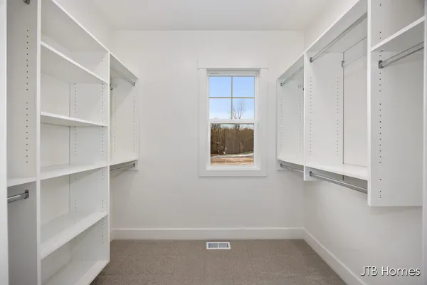 $629,900 | 5871 Valley Point Drive Southeast, Caledonia, MI 49316