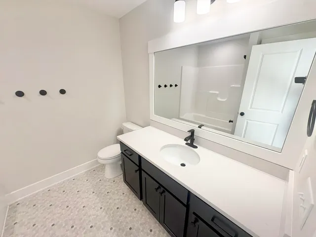 $639,900 | 5871 Valley Point Drive Southeast, Caledonia, MI 49316