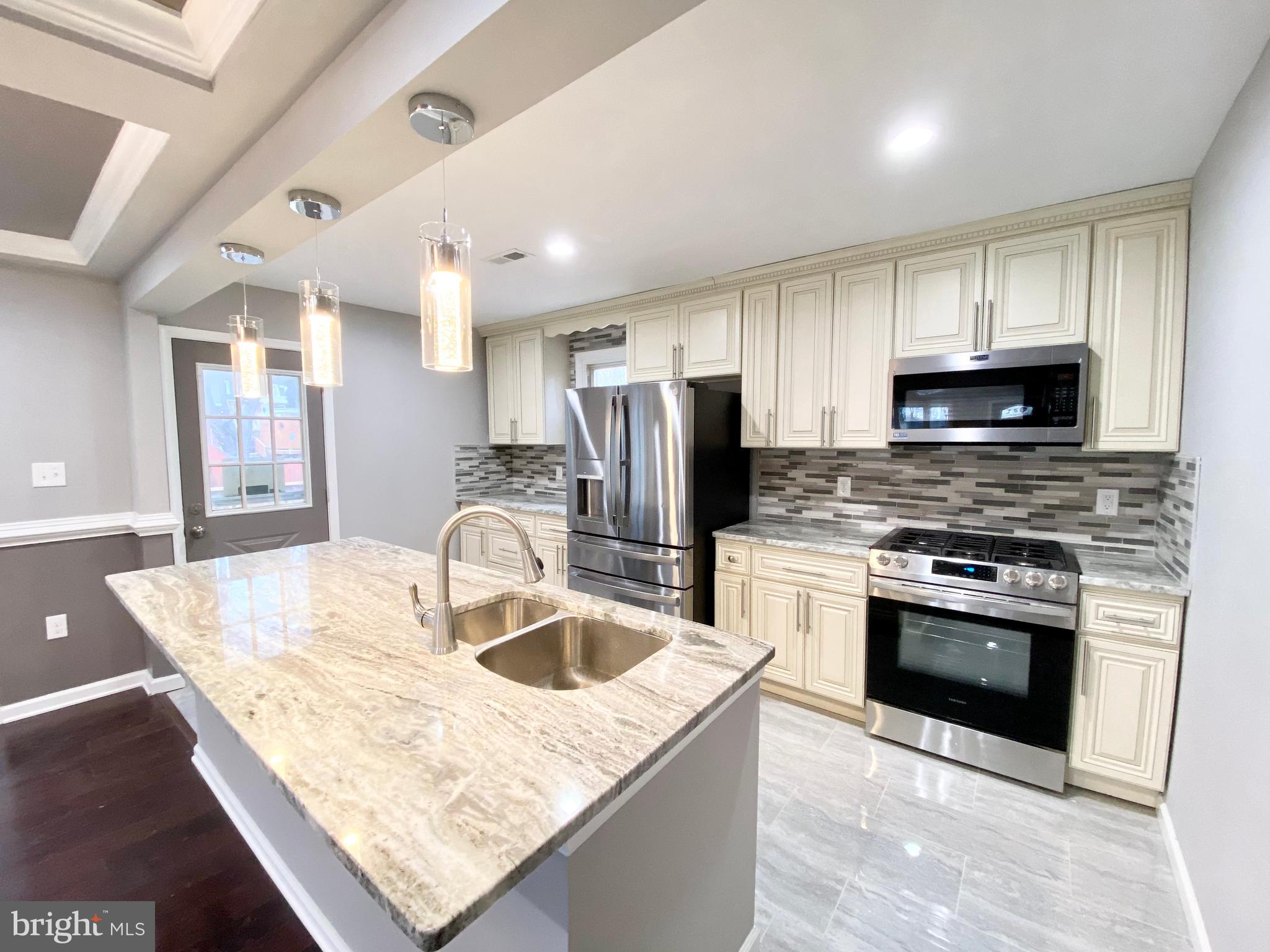 5735 Arnhem Road Baltimore, MD 21206 - Photo 8 of 25 Gallery Image 8