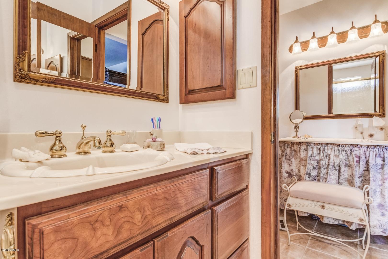 8619 East Valley View Road Scottsdale, AZ 85250 - Photo 13 of 18 Valley View (19)