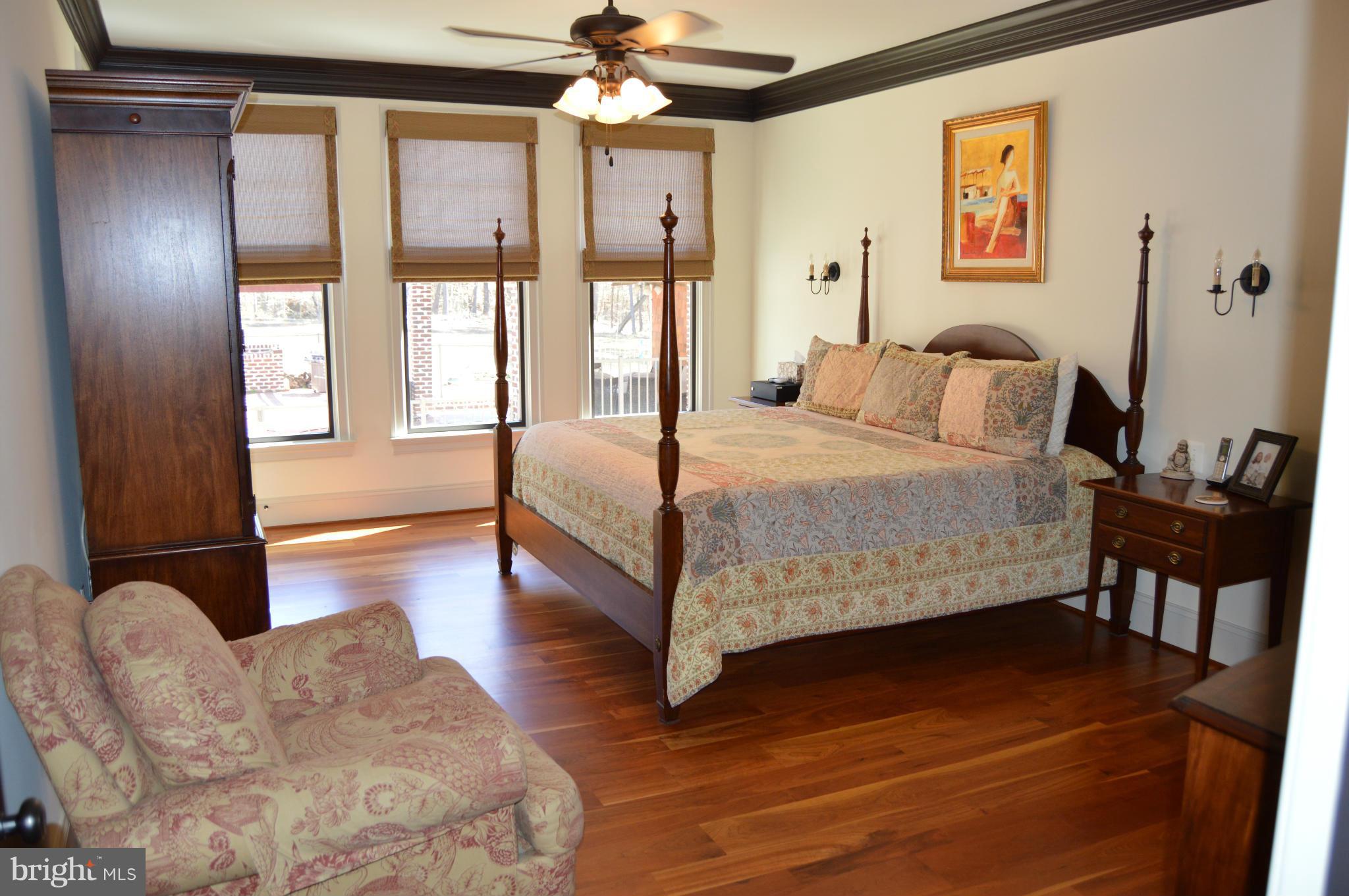 Bedroom (Master)