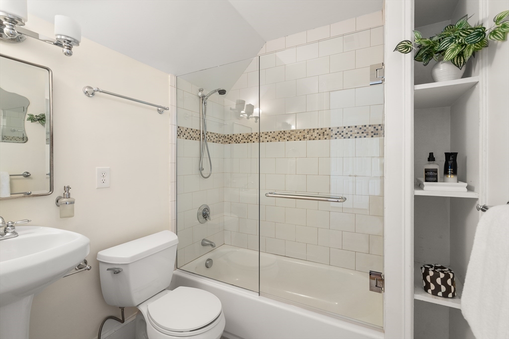 293 Huron Avenue, Unit 2 Cambridge, MA 02138 - Photo 14 of 20