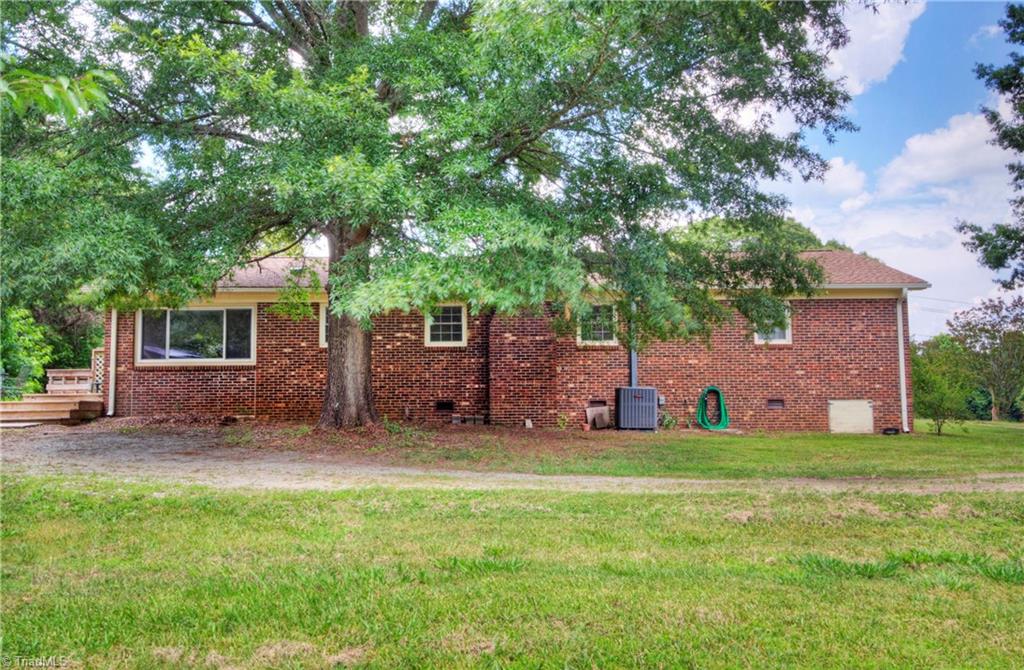 1417 Highway 68 Oak Ridge, NC 27310 - Photo 23 of 25