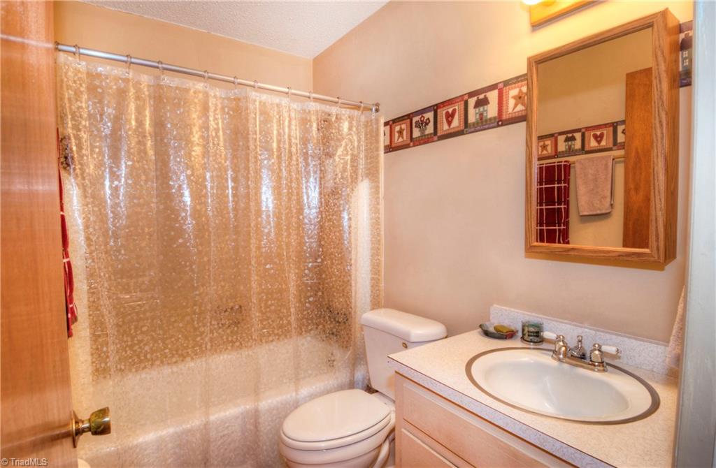 1417 Highway 68 Oak Ridge, NC 27310 - Photo 10 of 25