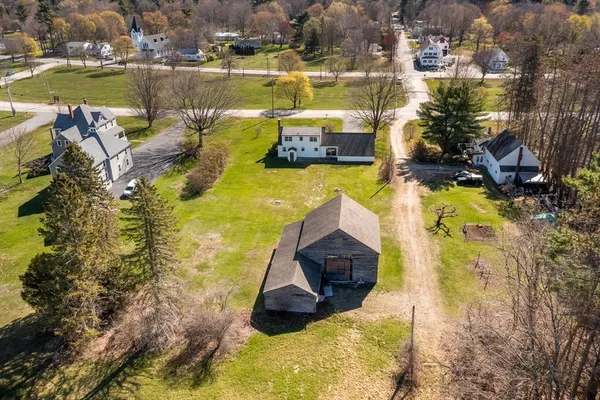 $649,000 | 144 Main Street, Kingston, NH 03848