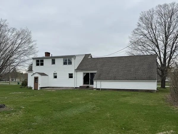 $649,000 | 144 Main Street, Kingston, NH 03848