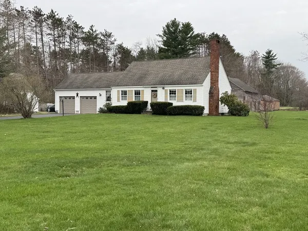 $649,000 | 144 Main Street, Kingston, NH 03848